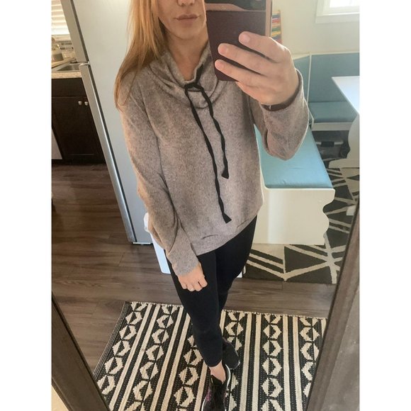 5/$20 💥 
Cowl neck lilac long sleeve thin sweater top EMBER medium - Picture 12 of 12